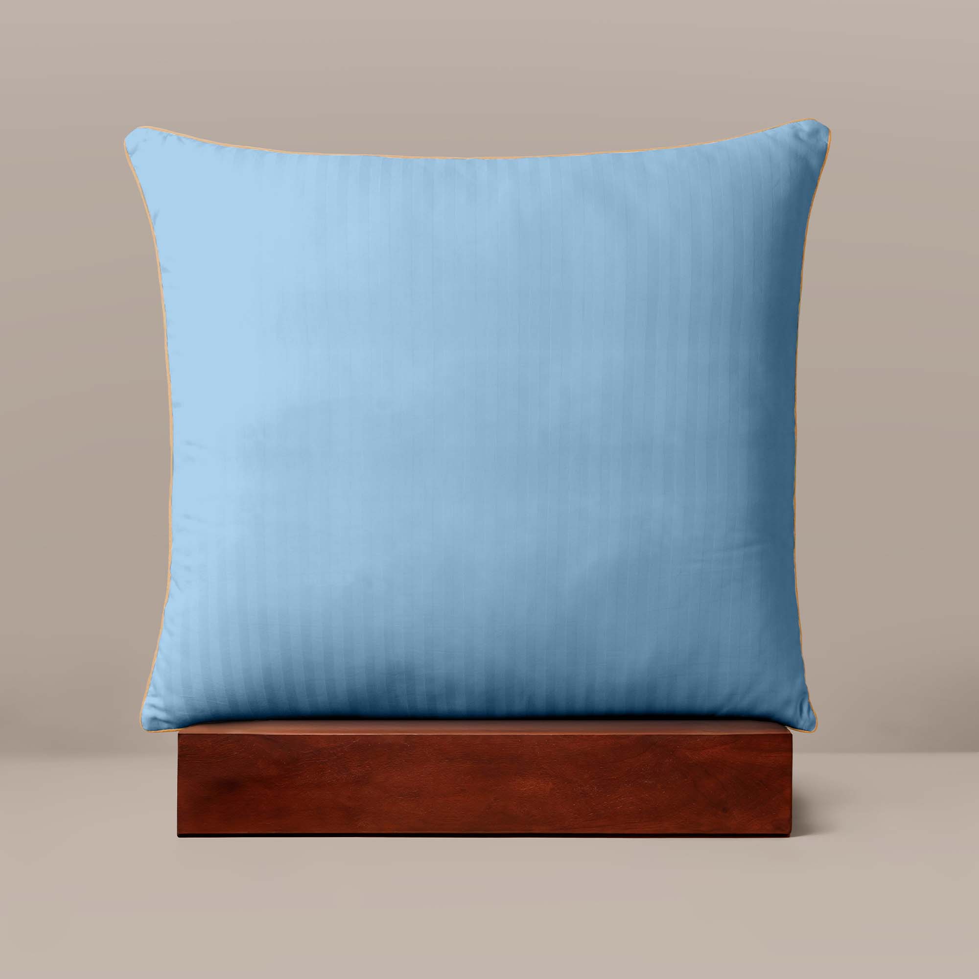 Подушка Hotel line 70/70